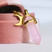 The Magnetic Rose Quartz Necklace 💕